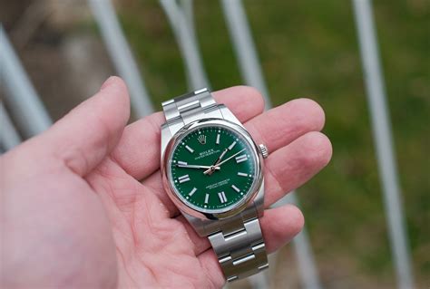 как достать батарейку из часов rolex oyster perpetual